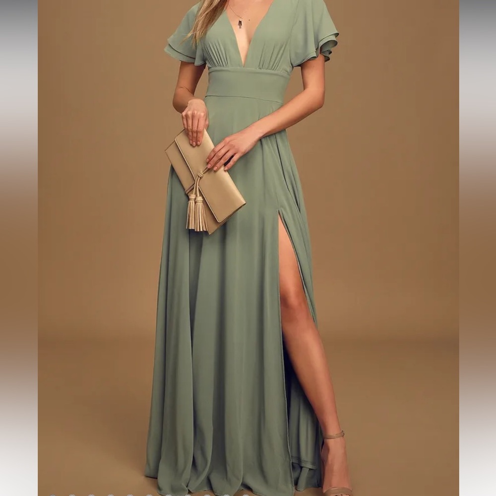 Lulu’s Flutter Sleeve Maxi Dress